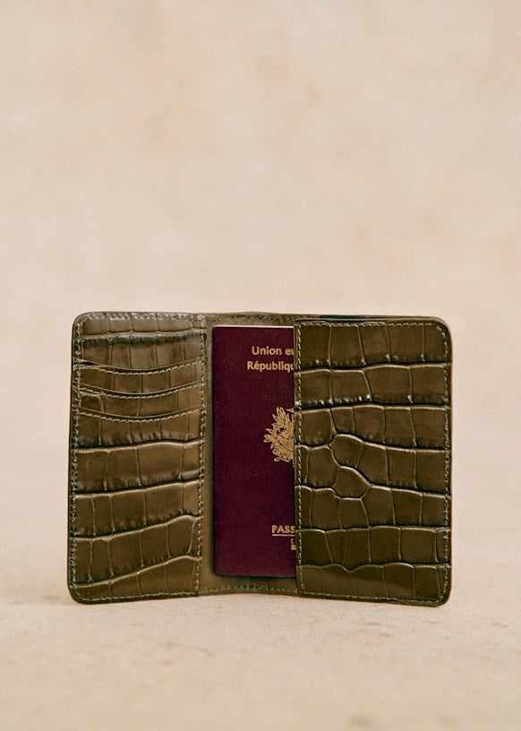 Sara Passport Holder